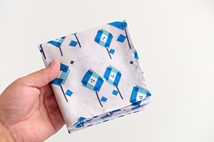 ガーゼハンカチ「スクエアフラワー」ブルー