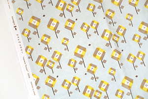 綿ダブルガーゼ「スクエアフラワー」イエロー