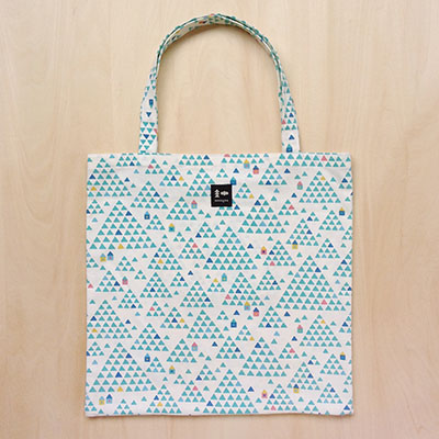 手刷り生地のトートバッグ「コテージ」